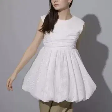 Rirandture 컷 도킹 벌룬 튜닉 23SS 화이트
