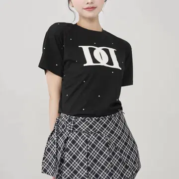 Darich 다리치 퀼팅 아플리케 비쥬 T셔츠