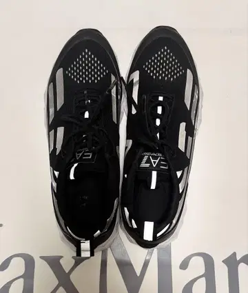 EA7 EMPORIO ARMANI 로우컷 스니커즈 메쉬 신발 경량