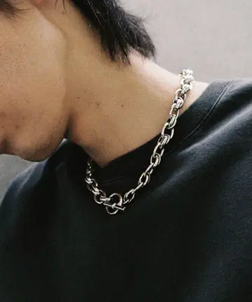CROSS LINK SHORT NECKLACE