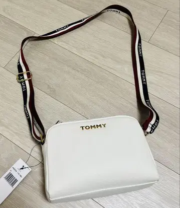 TOMMY HILFIGER 타미힐피거 미사용 새상품 숄더백