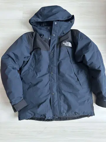 THE NORTH FACE MOUNTAIN DOWN JACKET UN