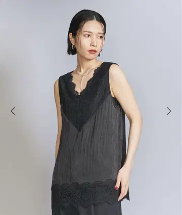 레이스 민소매 상의