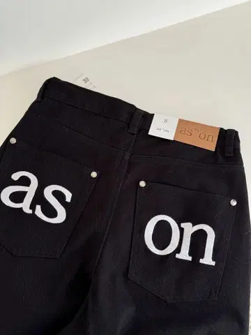 ason 스트레이트 청바지