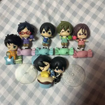 free! 미니 피규어 8체 세트