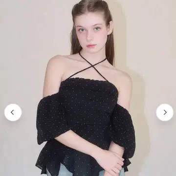 yilon BIJOU OFFSHOULDER BLOUSE
