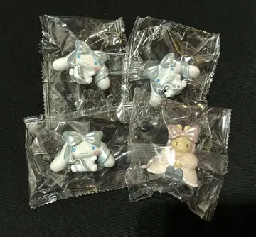 산리오 발레리본 피규어 가챠가챠 시나몬 마론크림