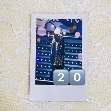 이레귤러 다이스 나이코 실사 폴라로이드