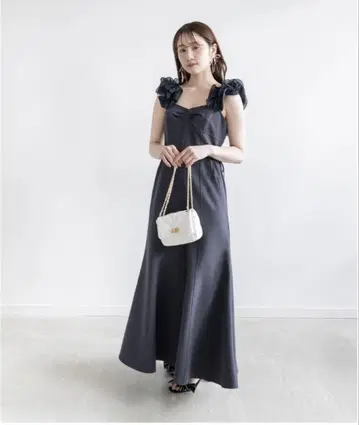 RANDA 볼륨 프릴 원피스 네이비