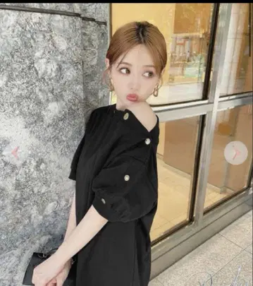 Rady 원숄더 버튼 상의 M