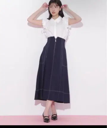 [완판] 질 바이 질 스튜어트 프론트 지퍼 턱 스커트