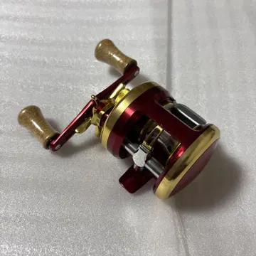 밀리오네어 클럽 M