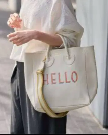 영앤올슨 별주 HELLO 토트