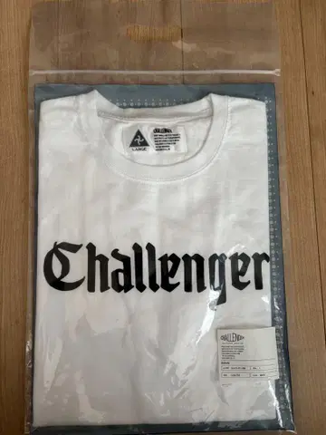 challenger 로고 티셔츠 화이트