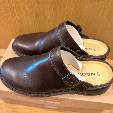 naot 아이리스 사보 월넛 38