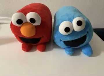 엘모와 쿠키 몬스터 봉제 인형 세트