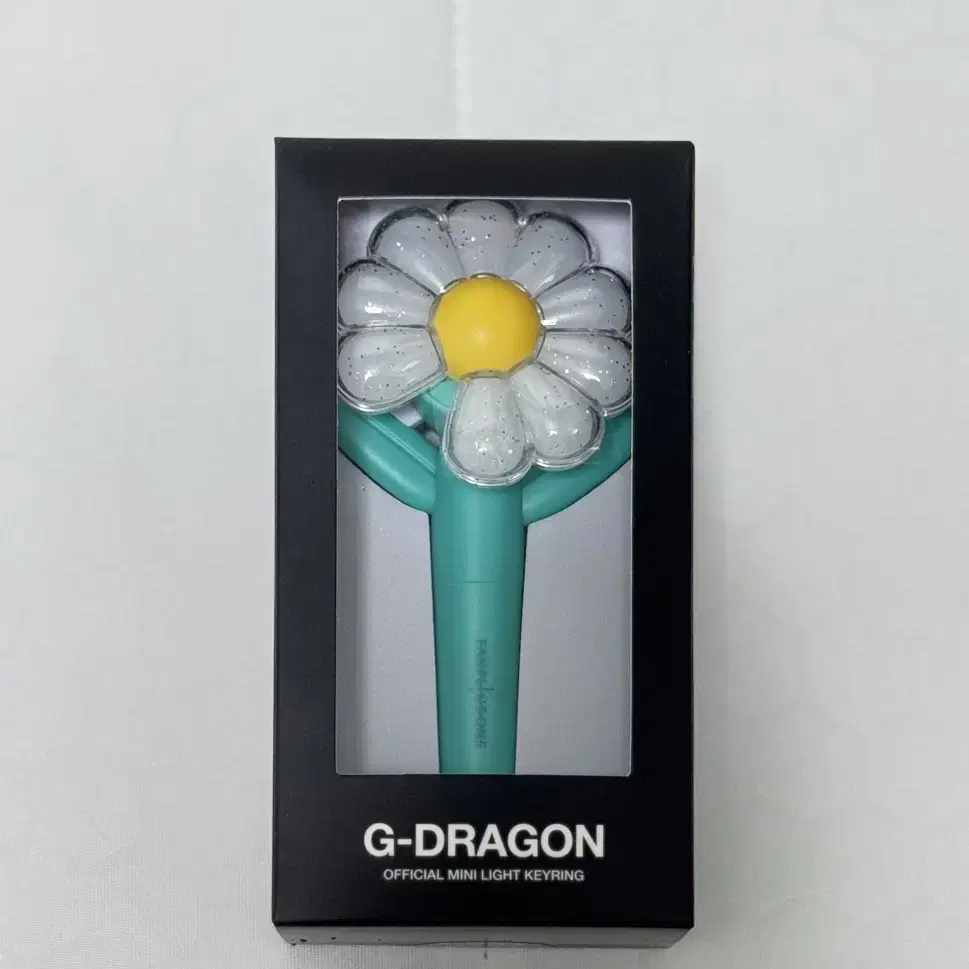 【正規品】G-DRAGON Übermensch ミニライトキーリング G-DRAGON ミニライト キーリング Übermensch - メルカリ