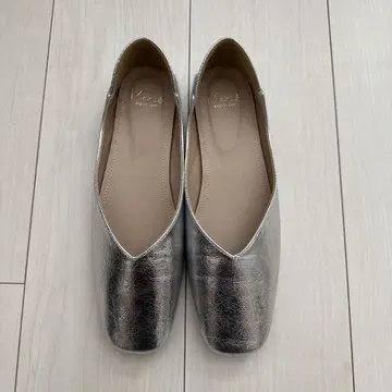 플랫슈즈 / 실버 26cm