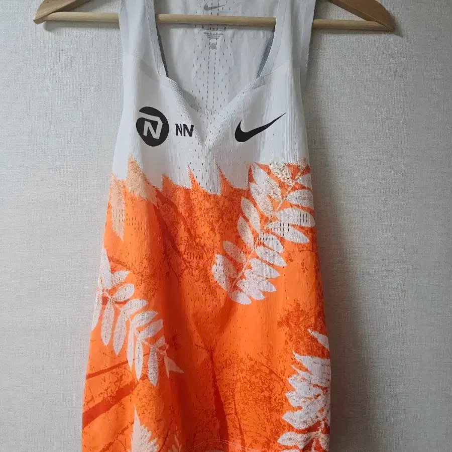 nn running team singlet