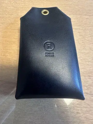 포르코 로쏘 부적 케이스 가죽 케이스