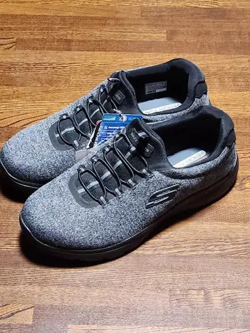 SKECHERS Summits Forton 스니커즈