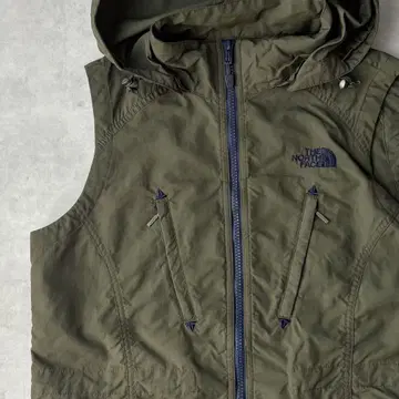 13913 여성용 THE NORTH FACE 자수 로고 나일론 베스트