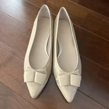 Riz raffinee 리즈라피네 펌프스 24cm 베이지 새상품급