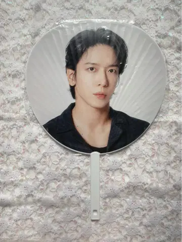 CNBLUE 용화 부채