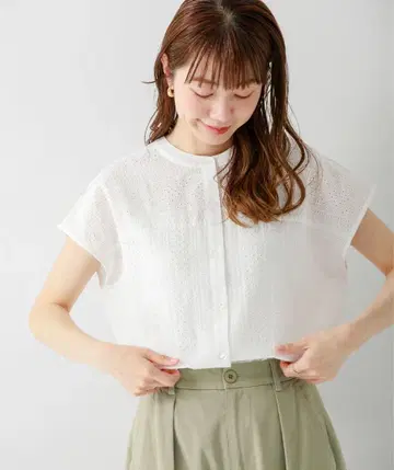 [새상품급] 어반 리서치 사니 라벨 밴드 카라 코튼 레이스 셔츠 화이트