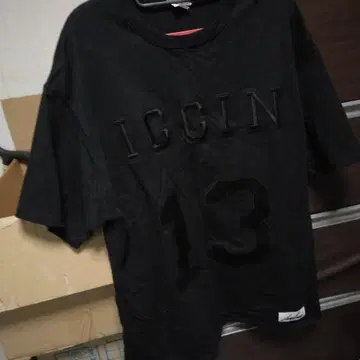 챔피온 IGGIN 13 프린트 T셔츠 블랙
