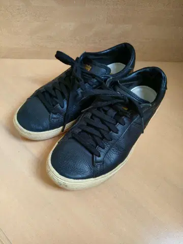 오니츠카타이거 가죽 스니커즈 23cm TH715L