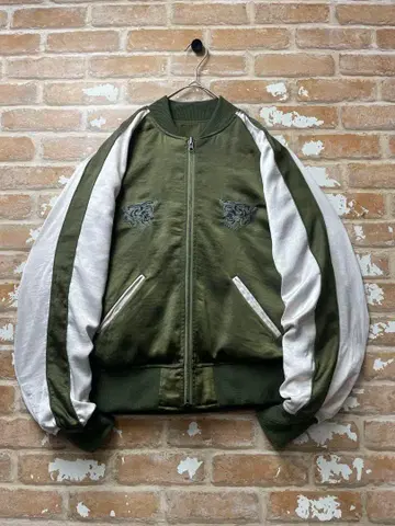 스카잔 리버서블 자수 카키 아우터 DouDou 구제 의류