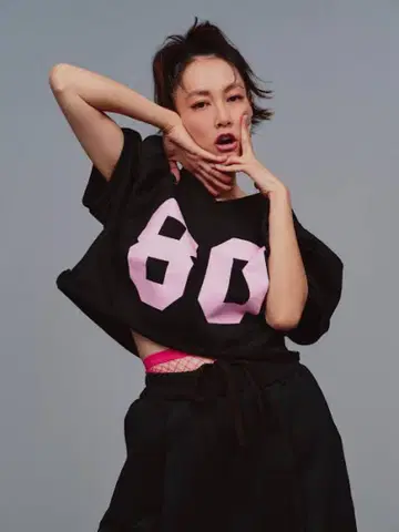 MAISON SPECIAL 야마모토 마나 콜라보 맨투맨 셋업