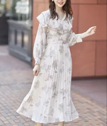 tocco closet 빅 카라 뉴앙스 플라워 프린트 플리츠 원피스