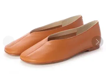 MOHI 모히 V컷 플랫슈즈 (CAMEL)