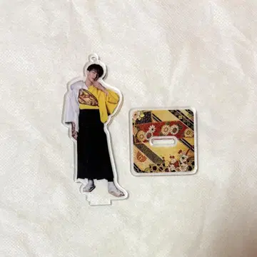 요타 아크릴 스탠드