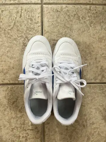 PUMA 스니커즈 로우컷 스니커즈 코트 울트라 라이트