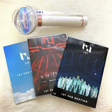 INI 1ST FAN MEETING Blu-ray & 응원봉 세트