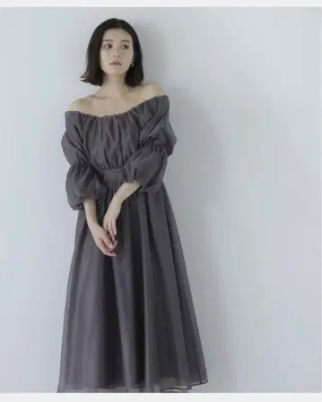 내추럴 뷰티 시어 개더 오프숄 원피스