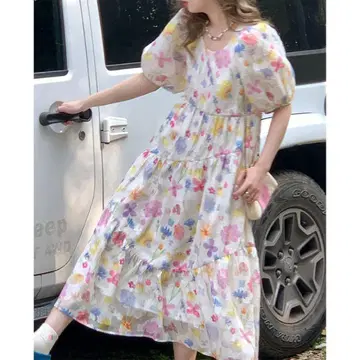 꽃무늬 티어드 원피스 퍼프 슬리브