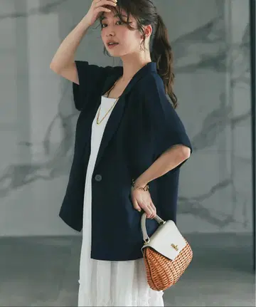 La boutique BonBon [냉감 발군] 메쉬 하프 슬리브 자켓