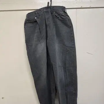 그레이 스트레이트 데님 로고 자수