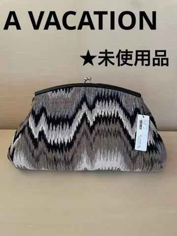 미사용품 택 포함 AVACATION 아바 PILLOW 클러치백