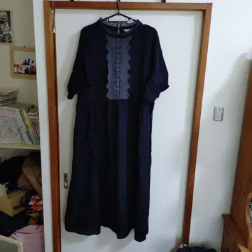 이번 시즌 사만사 모스모스 블랙 롱 원피스
