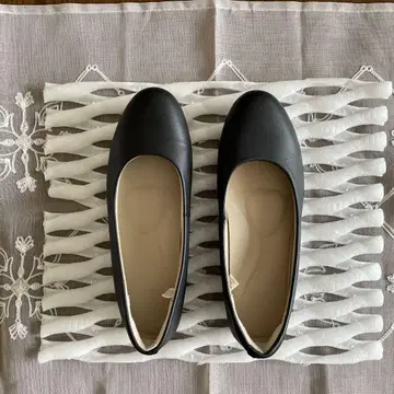 새상품급 무인양품 가죽 플랫슈즈 블랙 23.5cm
