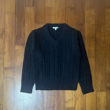JWANDERSON x UNIQLO V넥 니트
