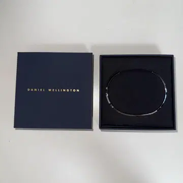 [ DANIEL WELLINGTON ] 실버 뱅글 팔찌