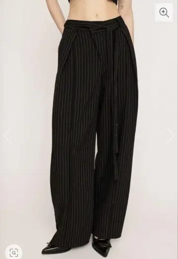 SLY CENTER TAPE TUCKED TROUSERS