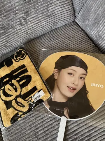 TWICE JIHYO 부채 머플러 타월 THIS IS FOR