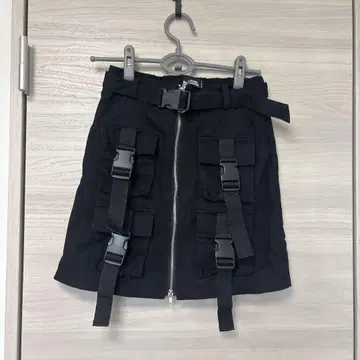 리슨플레이버 버클 포켓 지퍼 스커트